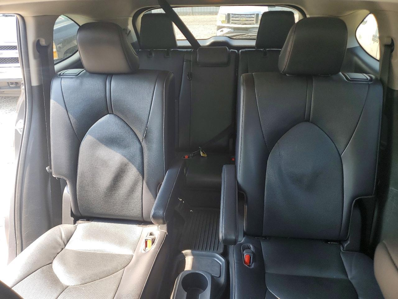 2023 Toyota Highlander Hybrid Limited - zdjęcie 10