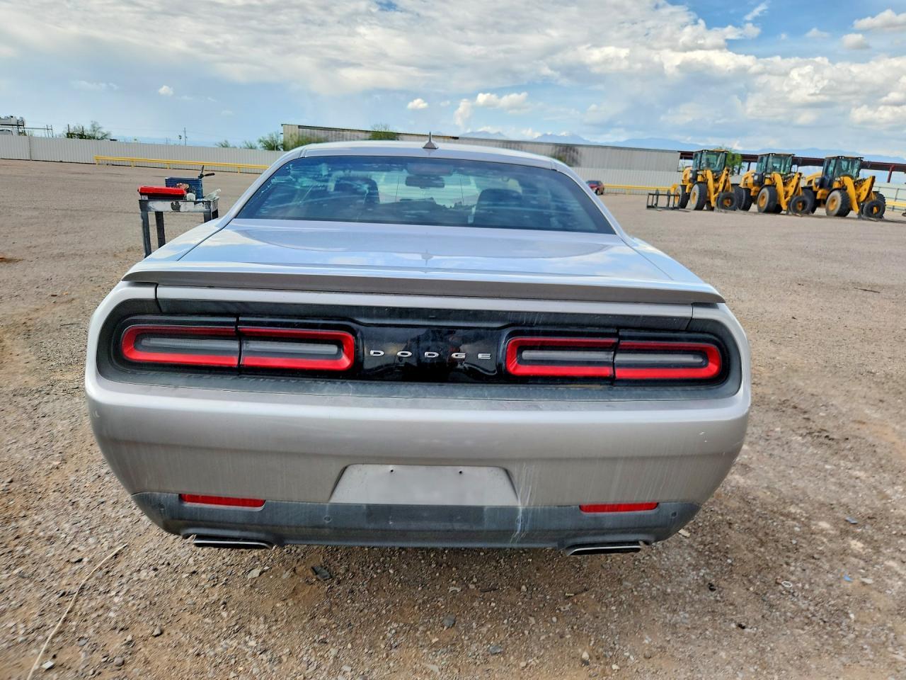 2016 Dodge Challenger R/T - zdjęcie 6