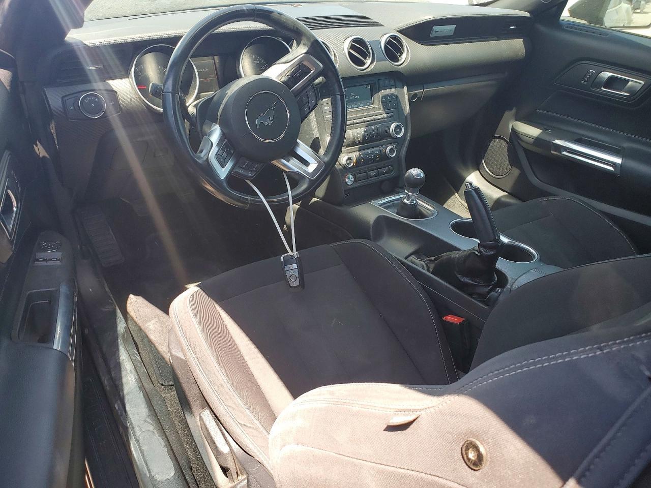 2018 Ford Mustang - zdjęcie 8