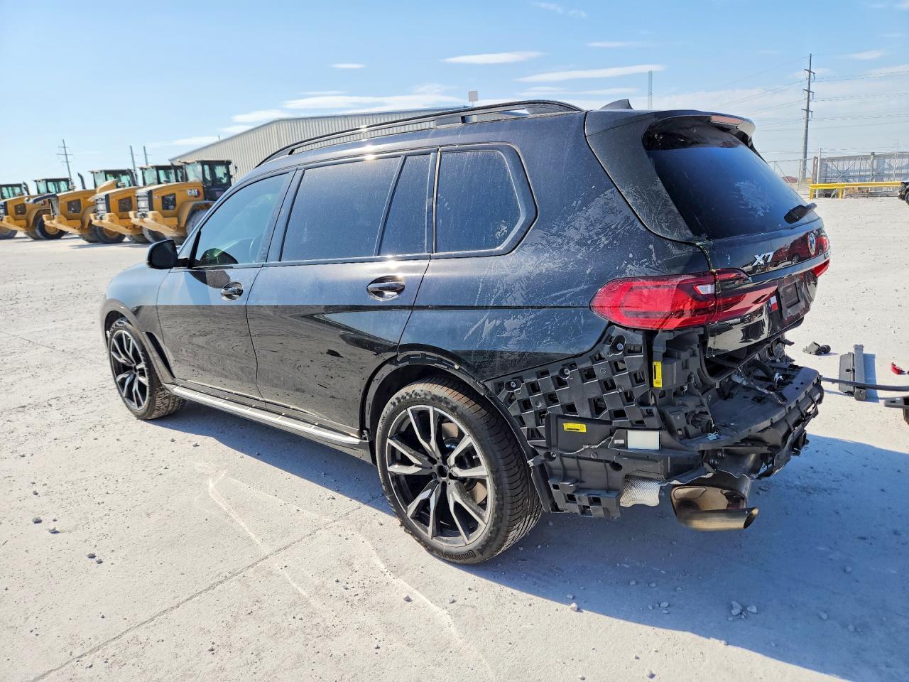 2021 BMW X7 xDrive40I - zdjęcie 2