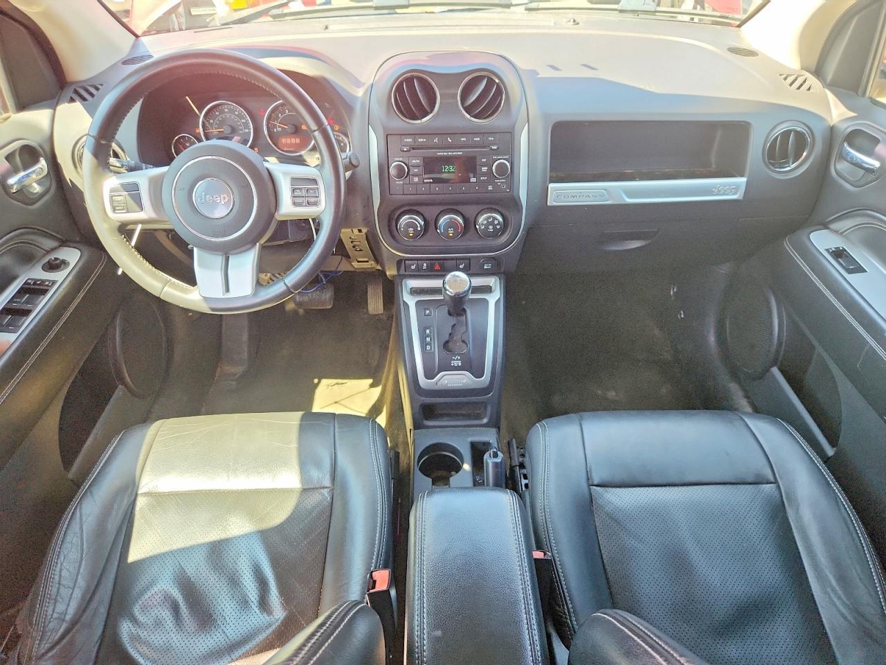 2016 Jeep Compass Latitude - zdjęcie 8