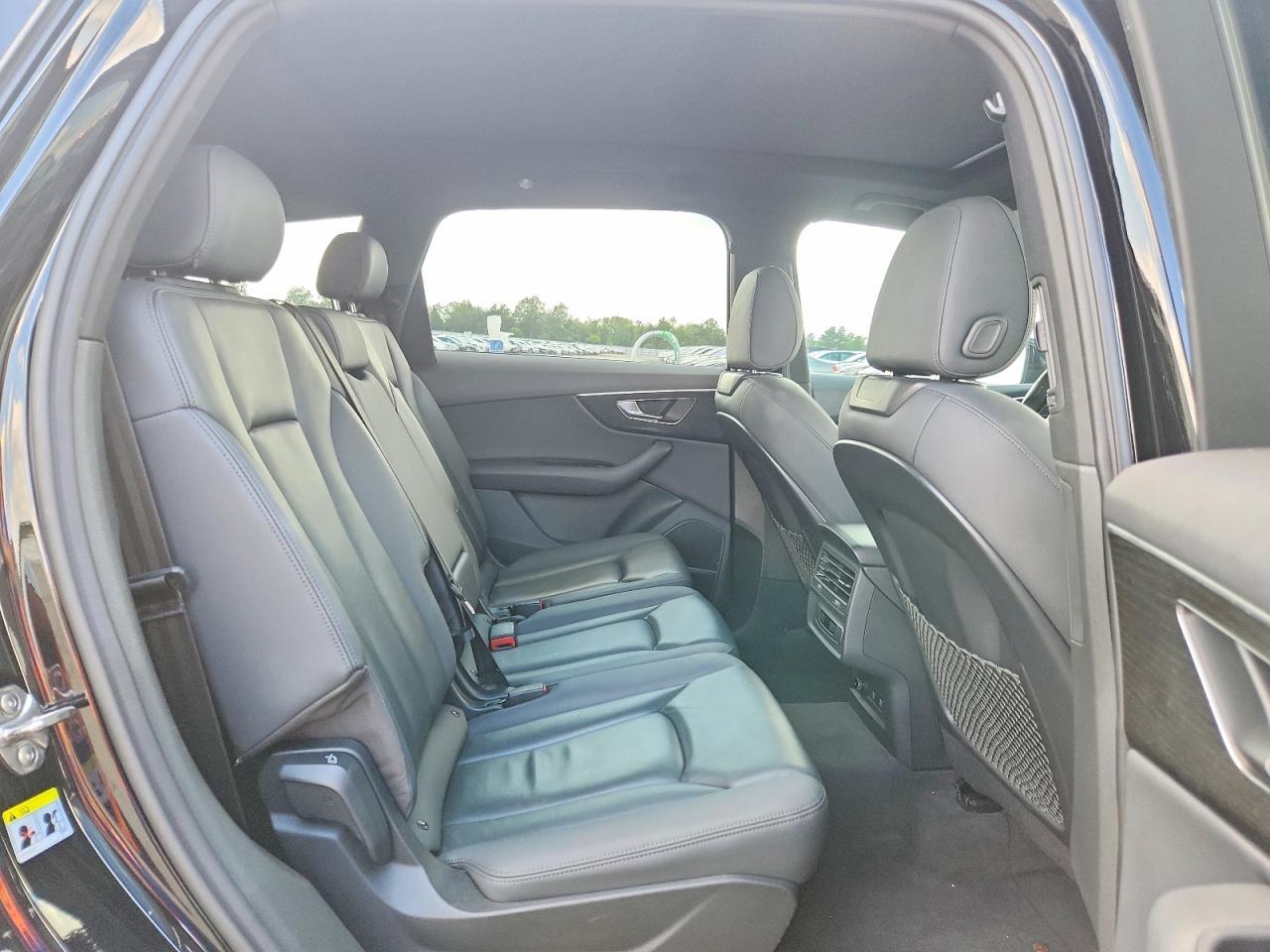 2021 Audi Q7 Premium Plus - zdjęcie 11