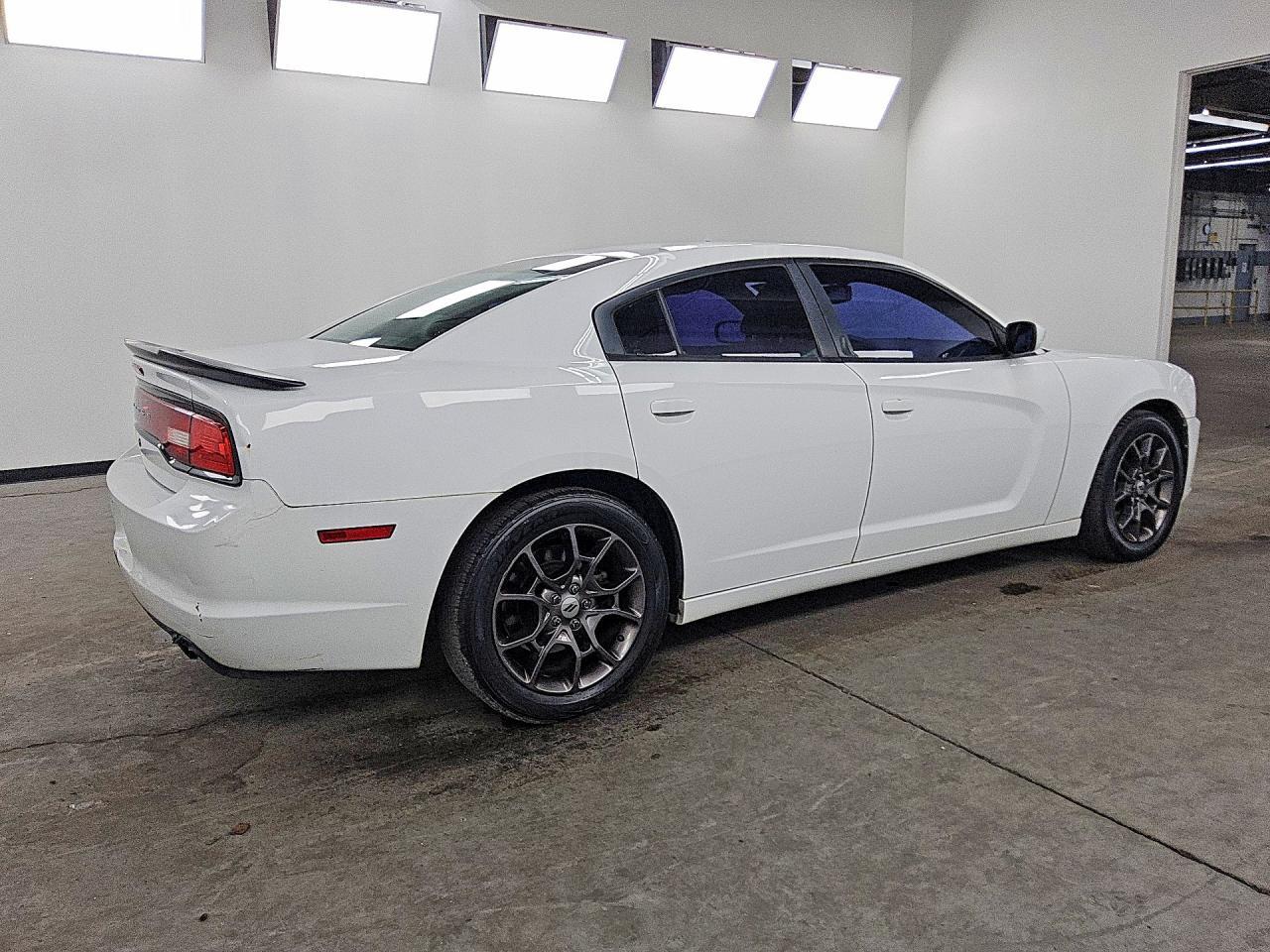 2014 Dodge Charger Police - zdjęcie 3