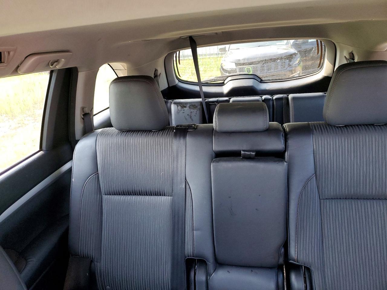 2016 Toyota Highlander Le Plus - zdjęcie 10
