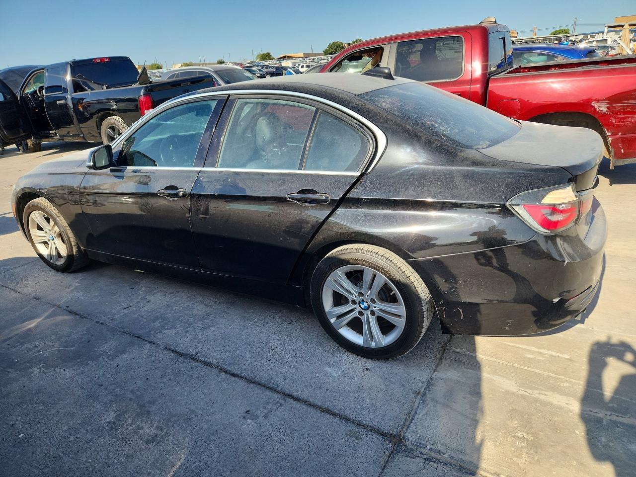 2018 BMW Seria 3 330i - zdjęcie 2