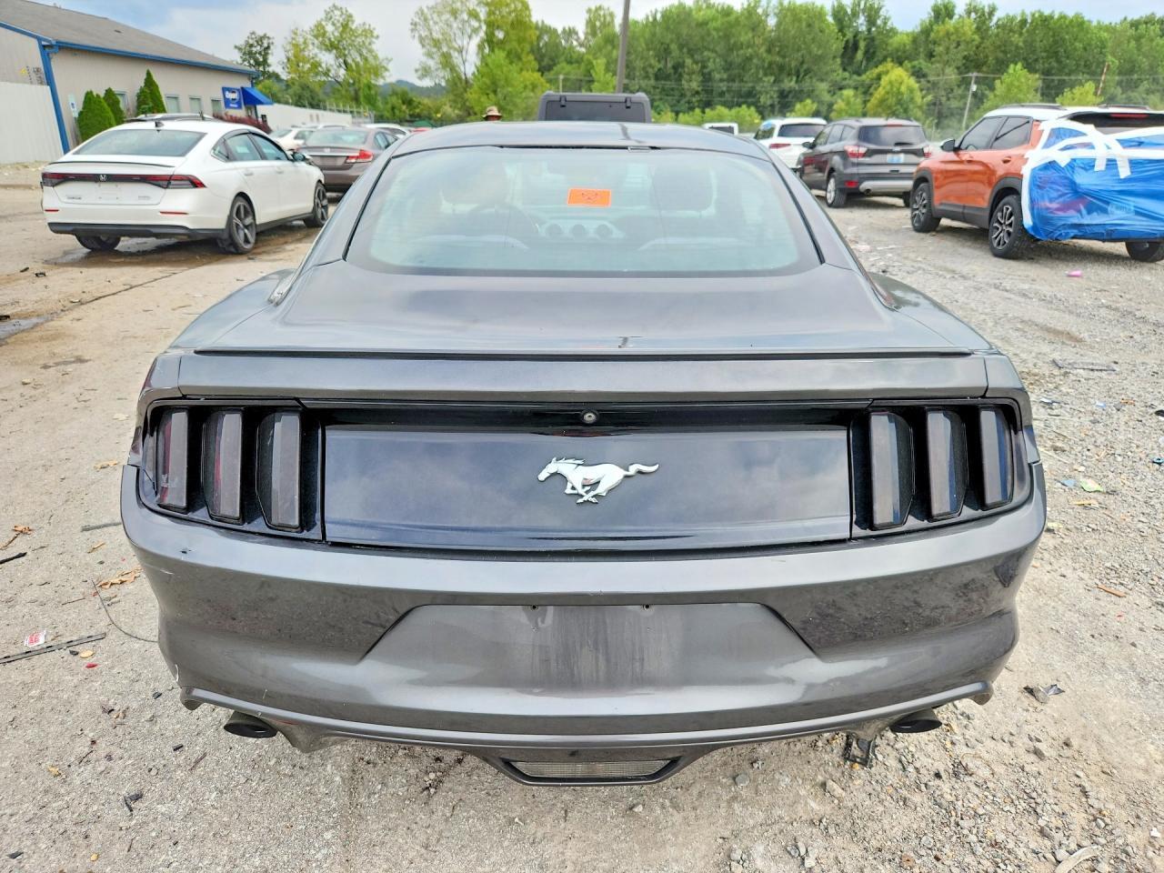 2017 Ford Mustang - zdjęcie 6