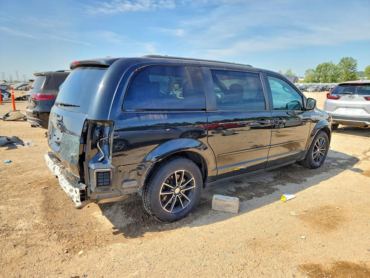 2017 Dodge Grand Caravan Gt - zdjęcie 3
