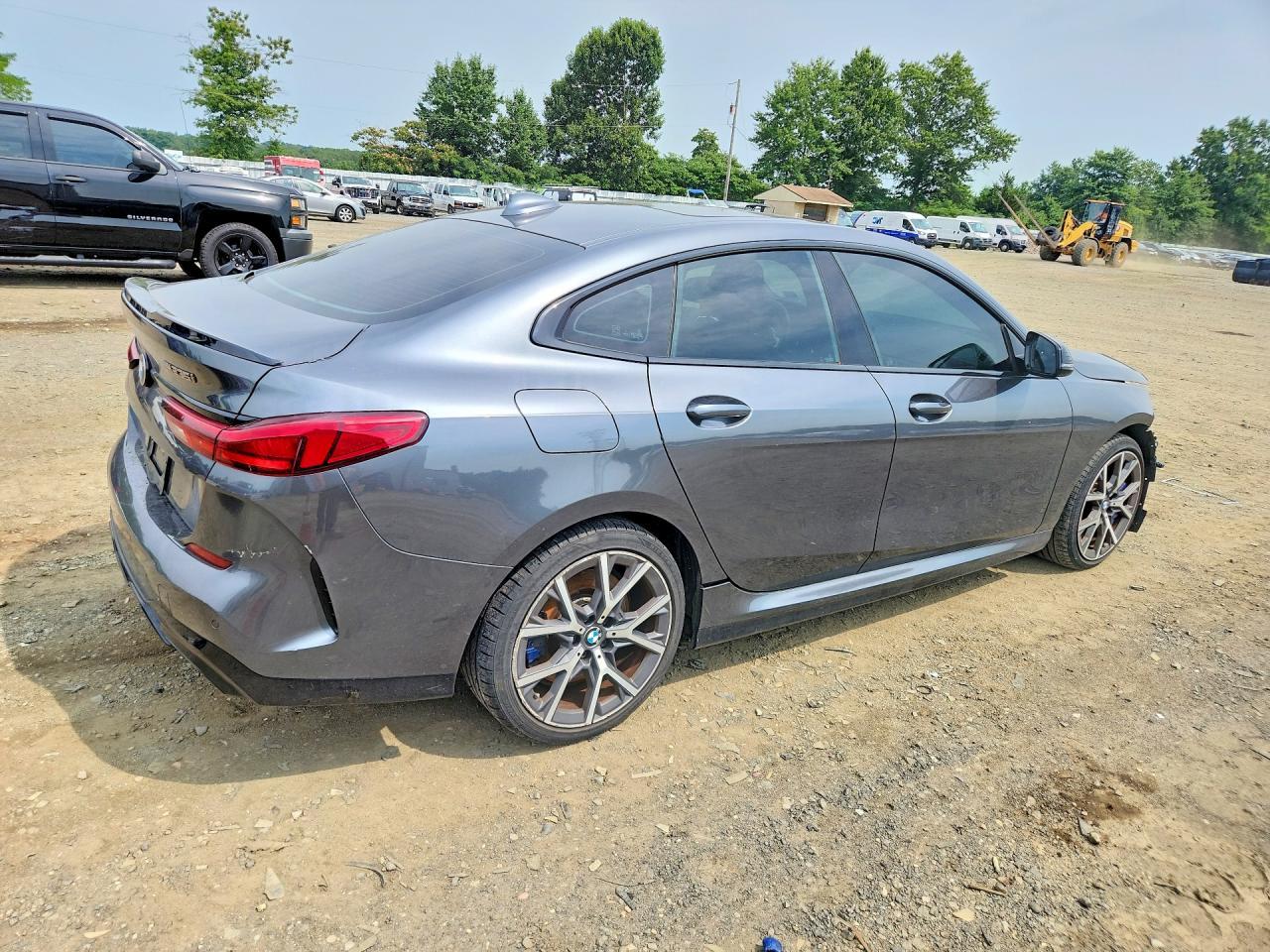 2021 BMW Seria 2 M235i - zdjęcie 3