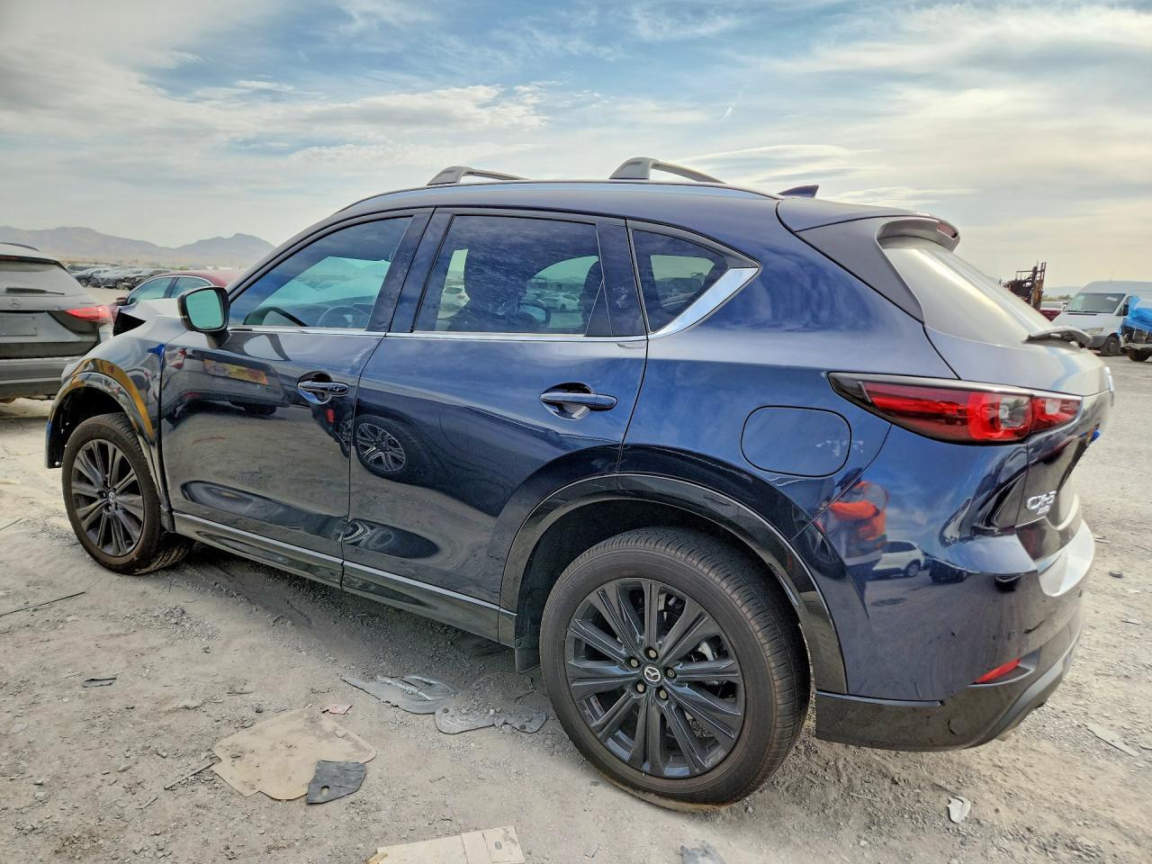 2025 Mazda Cx-5 Premium - zdjęcie 2