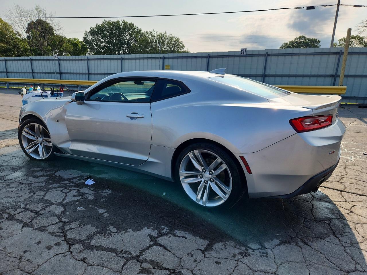2016 Chevrolet Camaro Lt - zdjęcie 2