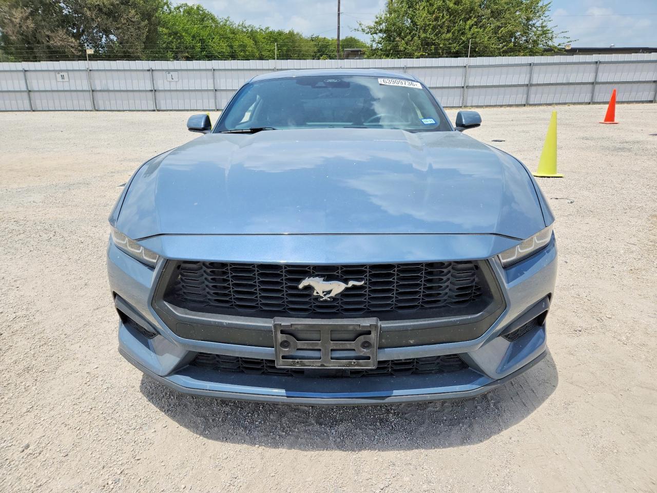 2024 Ford Mustang - zdjęcie 5
