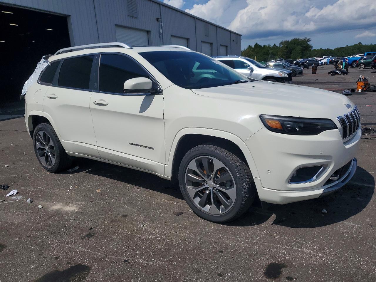 2019 Jeep Cherokee Overland - zdjęcie 4