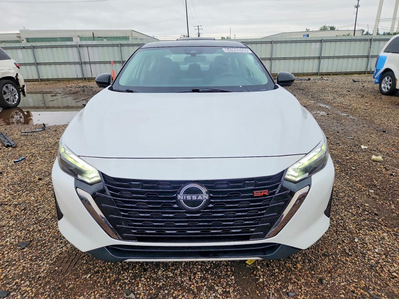 2025 Nissan Sentra Sr - zdjęcie 5