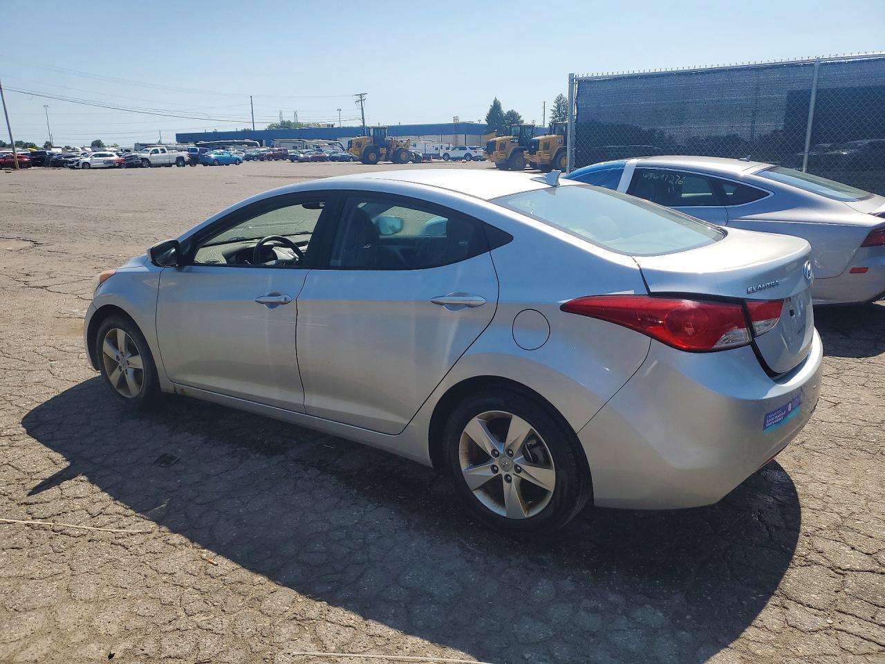 2013 Hyundai Elantra Gls - zdjęcie 2