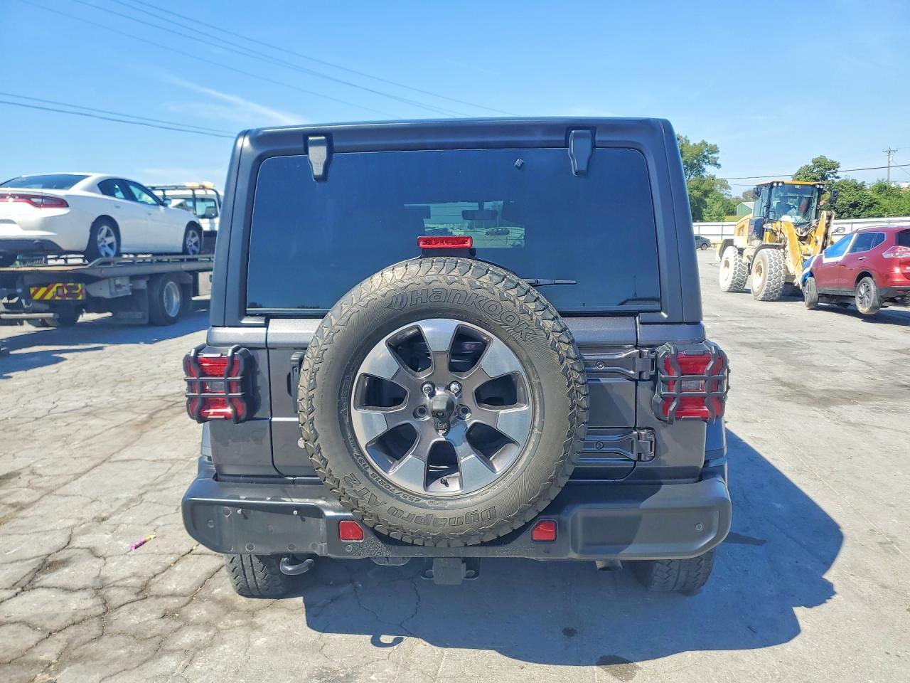 2018 Jeep Wrangler Unlimited Sahara - zdjęcie 6