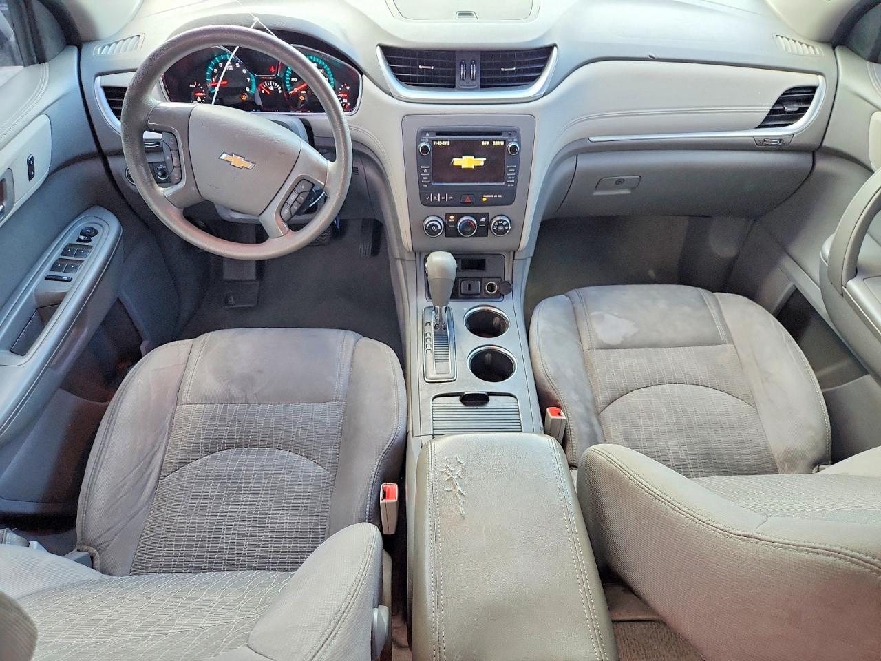 2017 Chevrolet Traverse Ls - zdjęcie 8