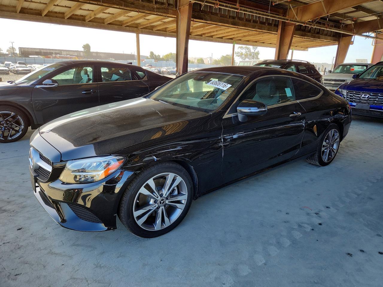 2023 Mercedes-Benz C 300 - zdjęcie główne