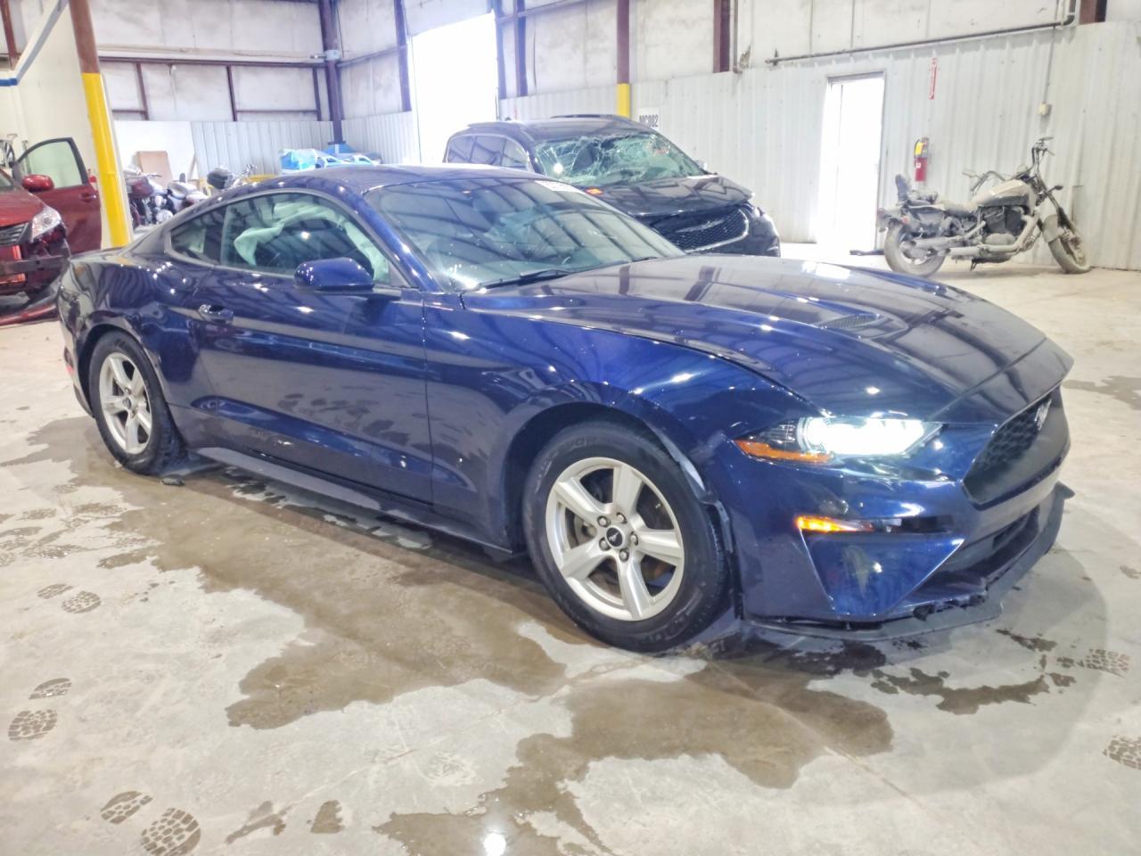 2018 Ford Mustang - zdjęcie 4