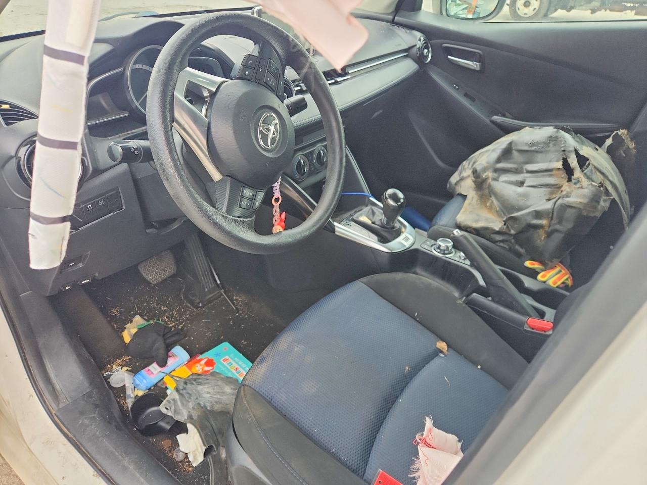 2018 Toyota Yaris Ia Base - zdjęcie 8