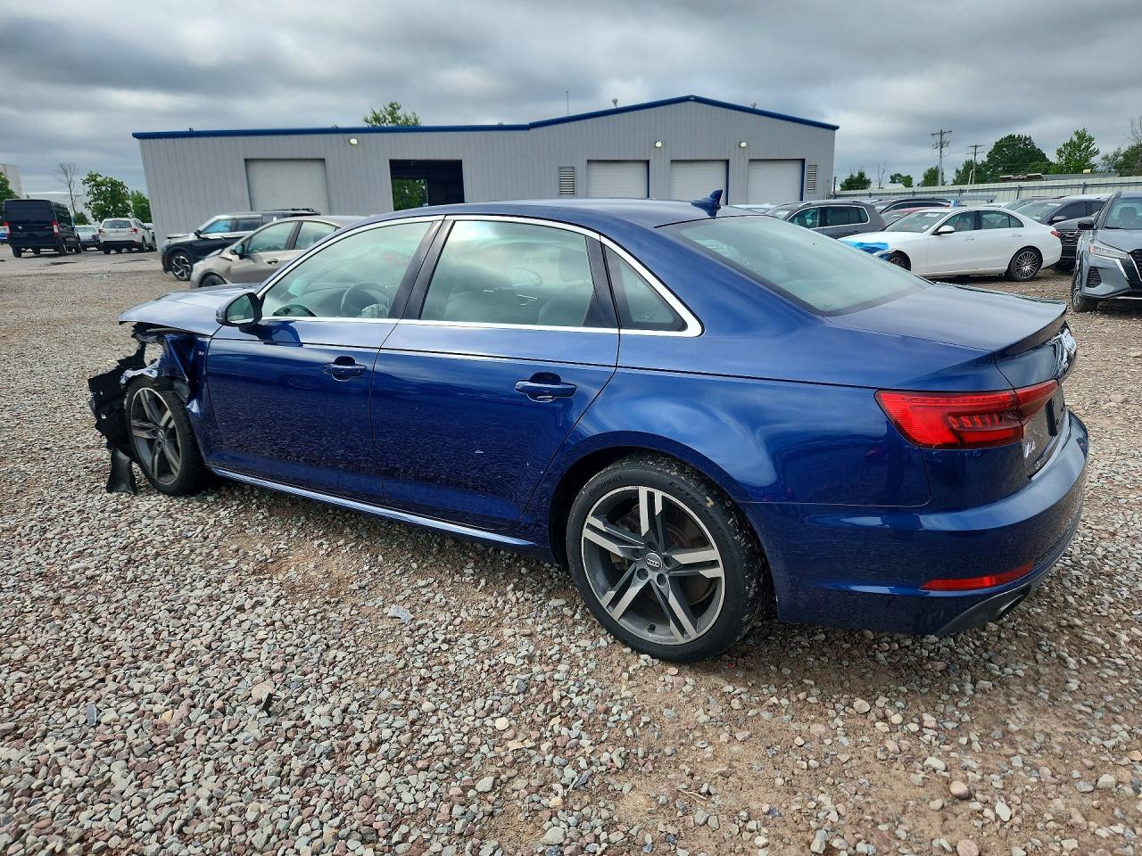 2017 Audi A4 Premium Plus - zdjęcie 2
