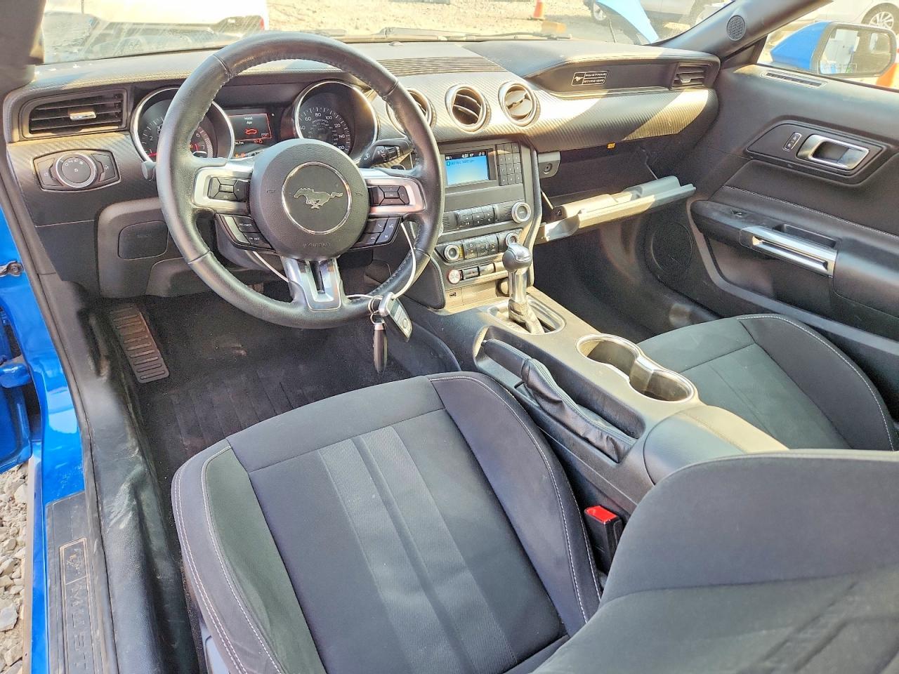 2020 Ford Mustang - zdjęcie 8