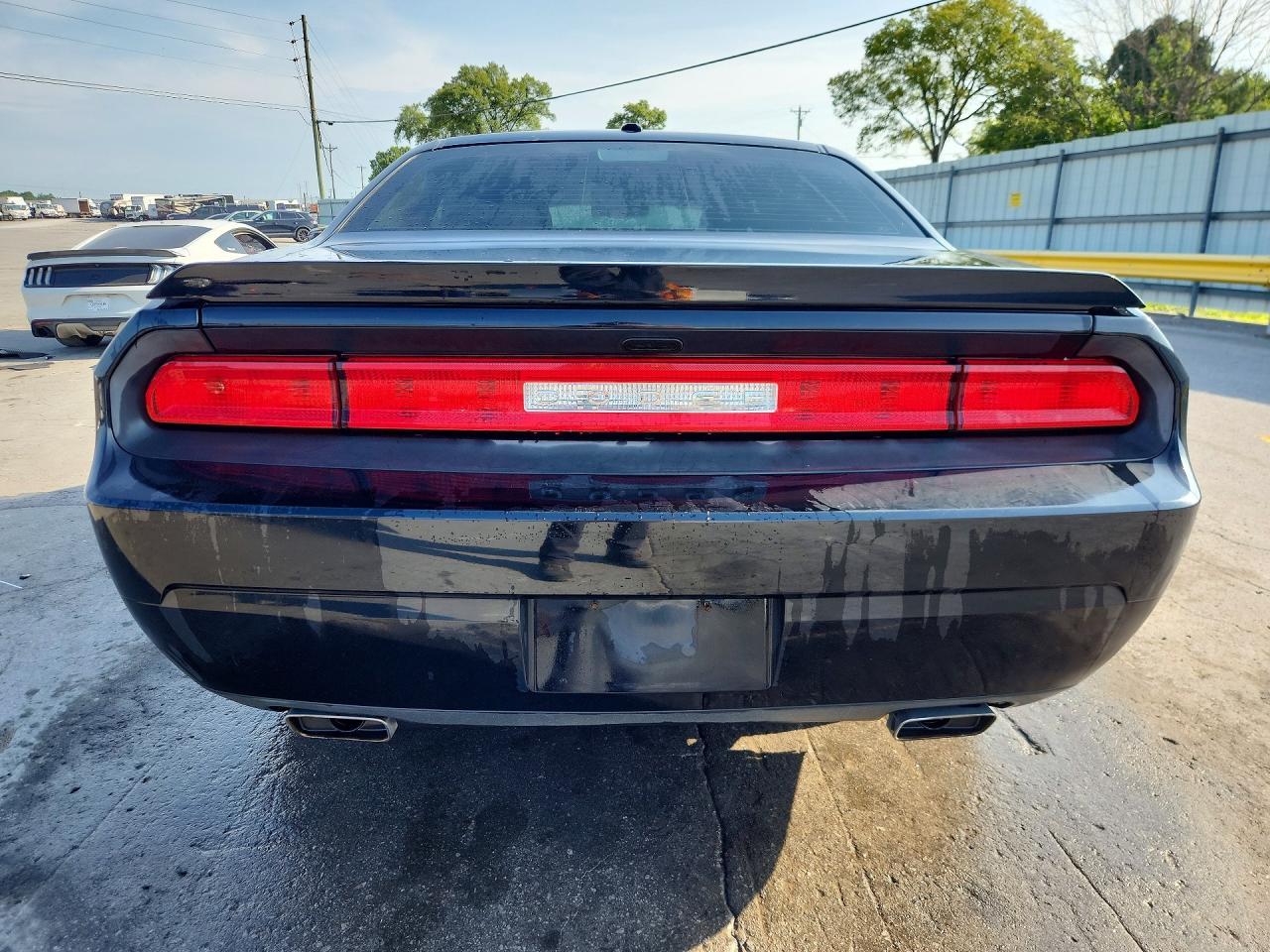 2014 Dodge Challenger R/T - zdjęcie 6