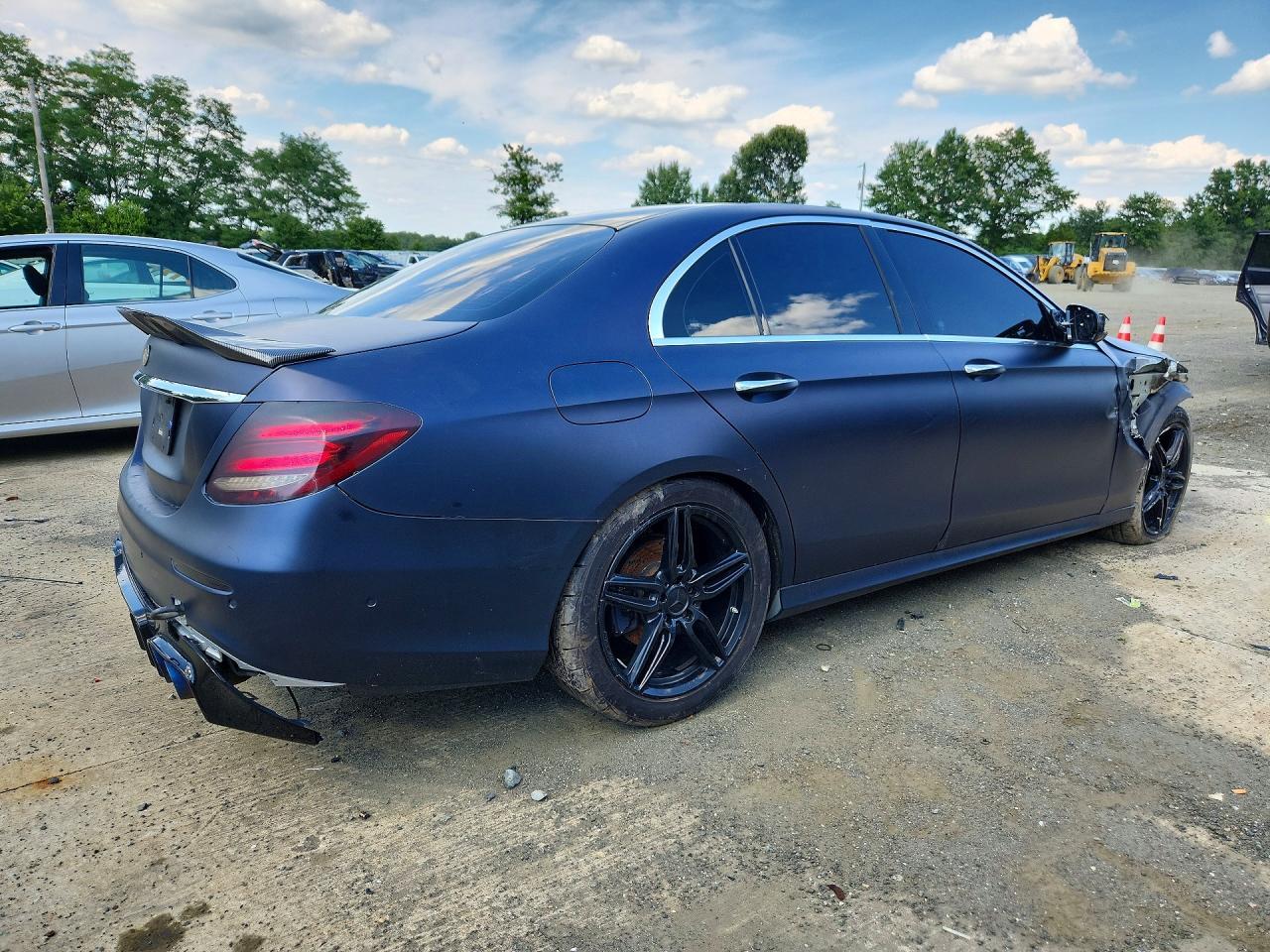 2017 Mercedes-Benz E 300 4Matic - zdjęcie 3