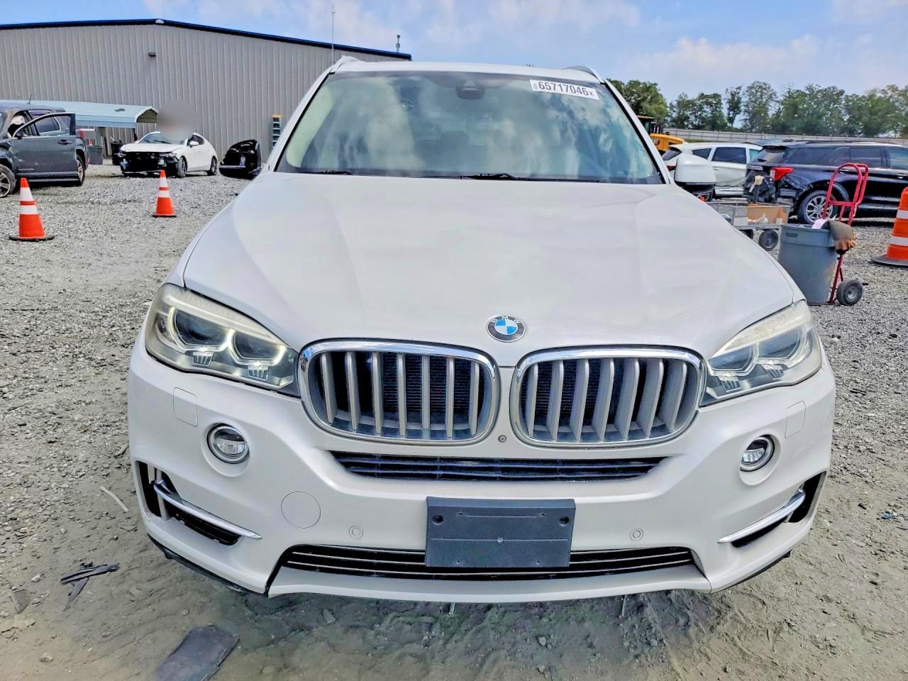 2015 BMW X5 xDrive50I - zdjęcie 5