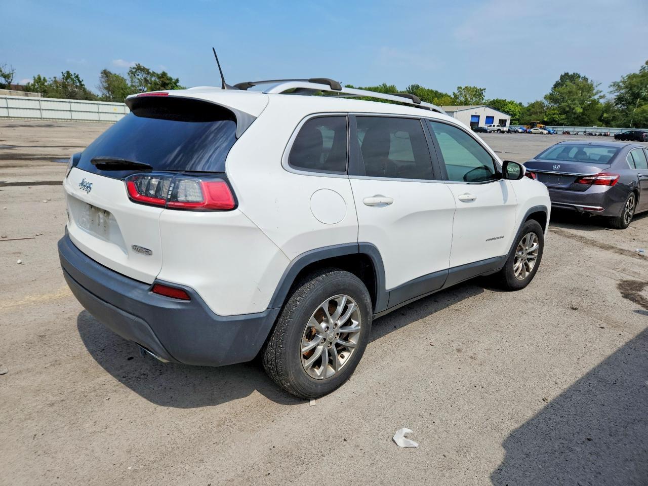 2019 Jeep Cherokee Latitude Plus - zdjęcie 3