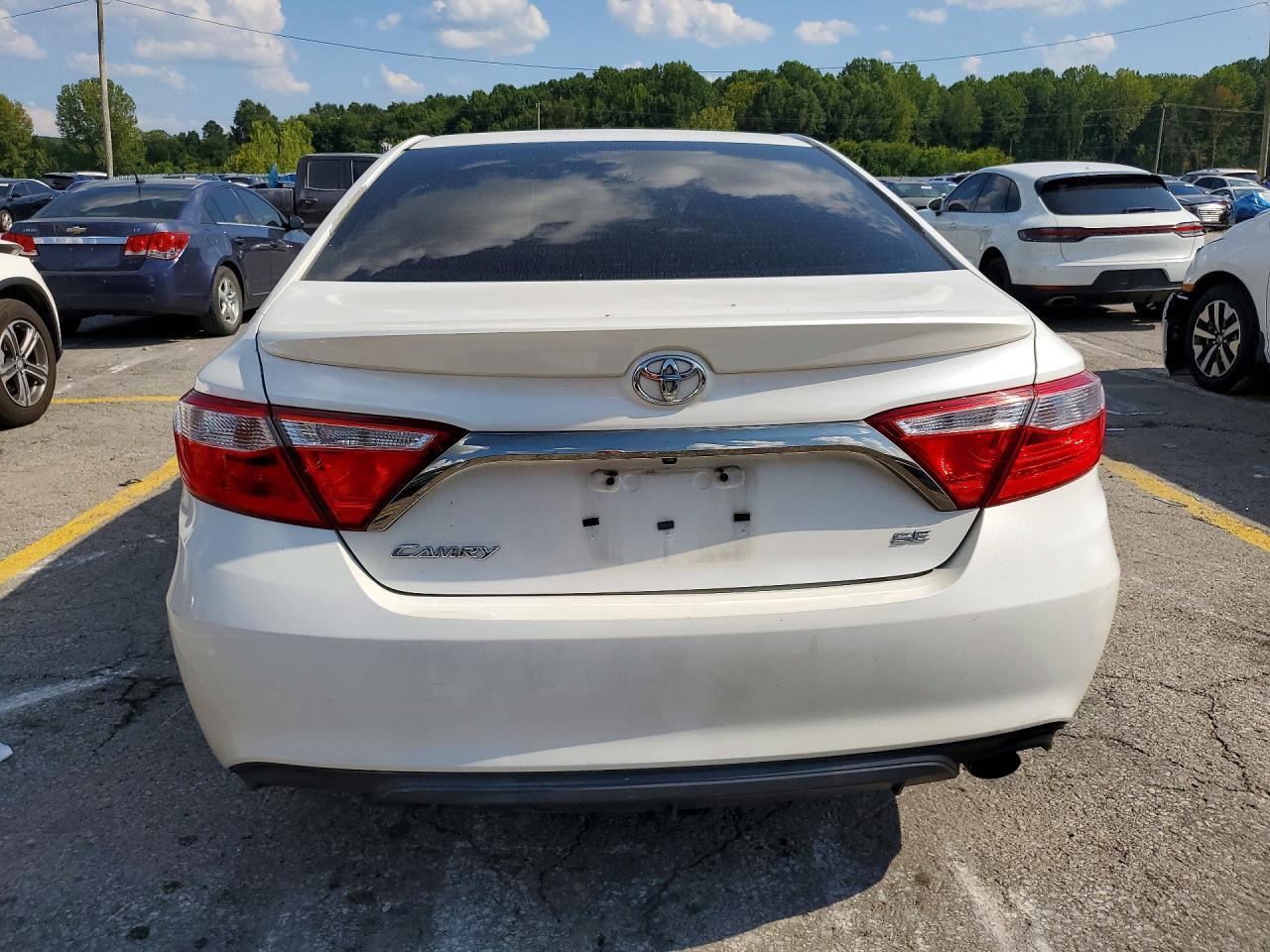 2015 Toyota Camry Se - zdjęcie 6