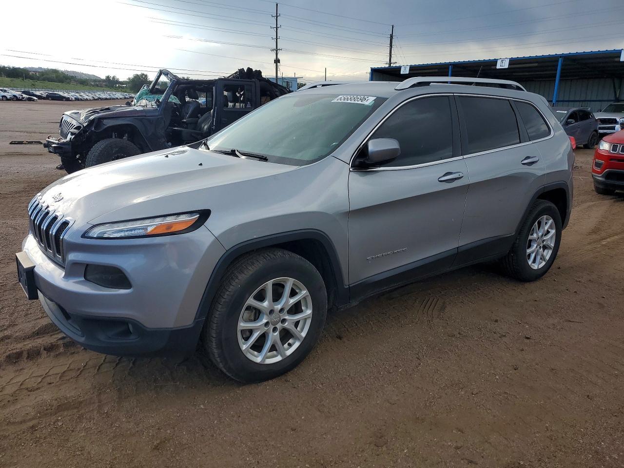 2015 Jeep Cherokee Latitude - zdjęcie główne