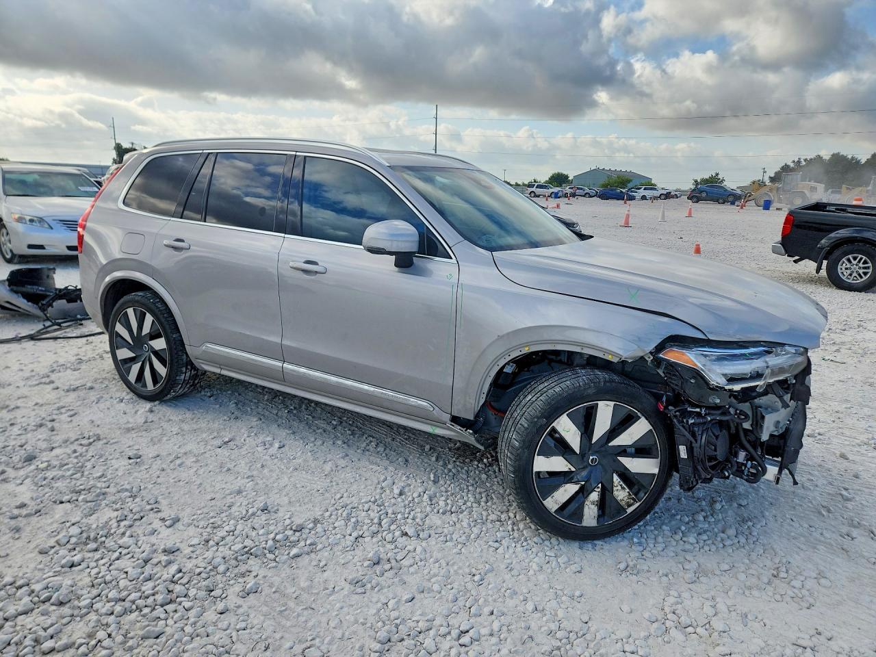 2024 Volvo Xc90 Ultimate - zdjęcie 4