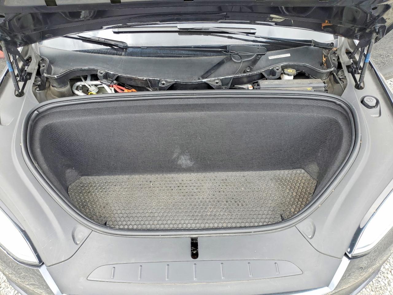 2019 Tesla Model X - zdjęcie 12