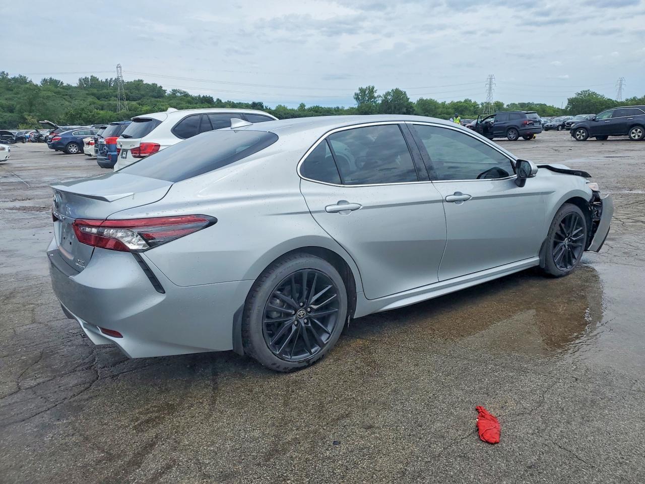 2024 Toyota Camry Xse - zdjęcie 3
