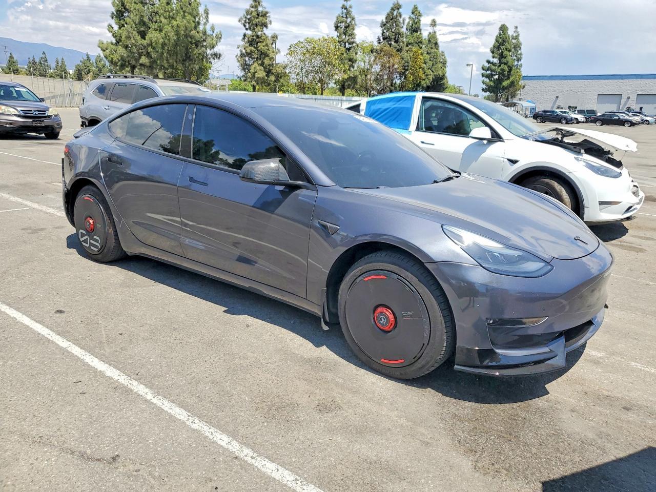 2023 Tesla Model 3 - zdjęcie 4