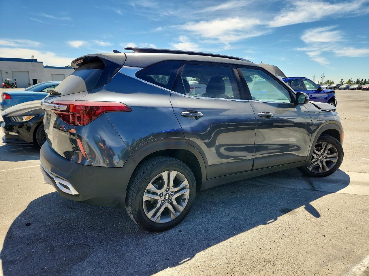 2021 Kia Seltos S - zdjęcie 3