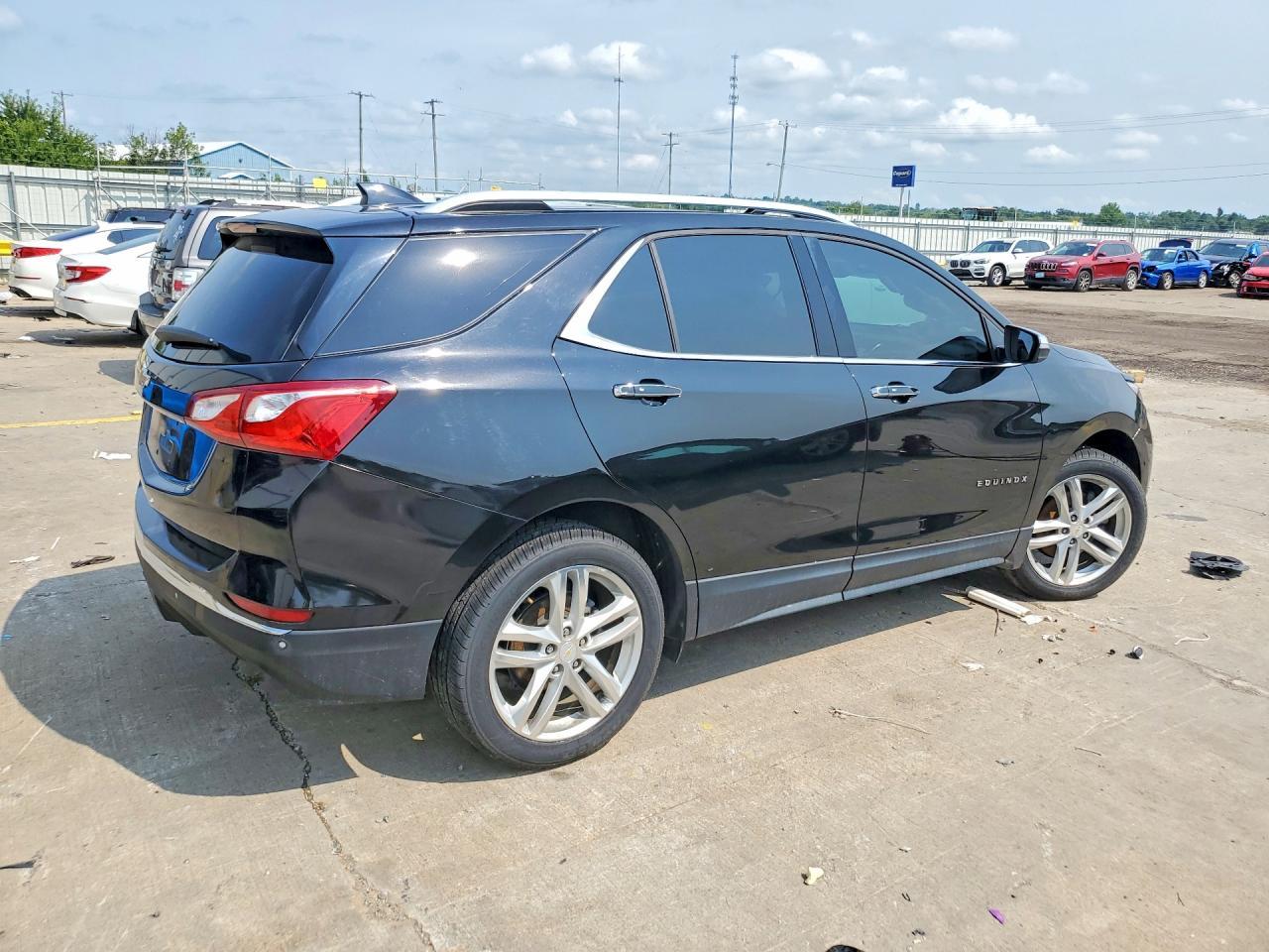 2018 Chevrolet Equinox Premier - zdjęcie 3