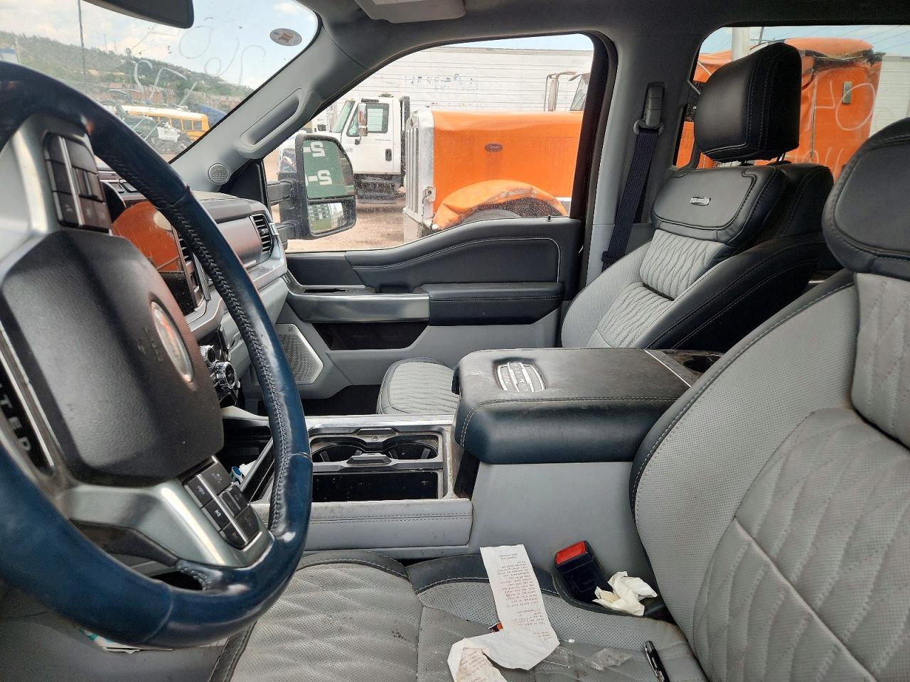 2024 Ford F350 Super Duty - zdjęcie 7
