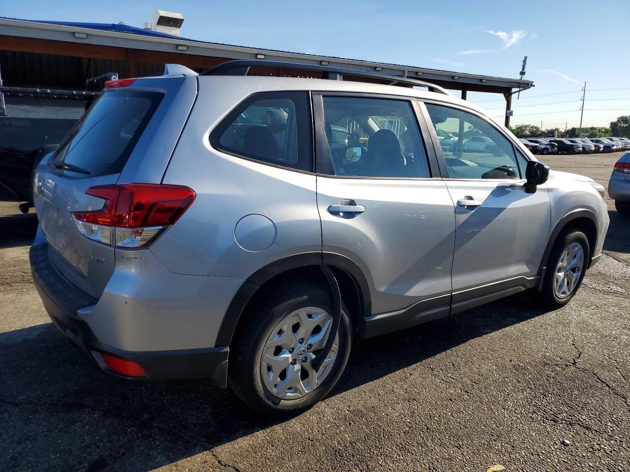2019 Subaru Forester - zdjęcie 3