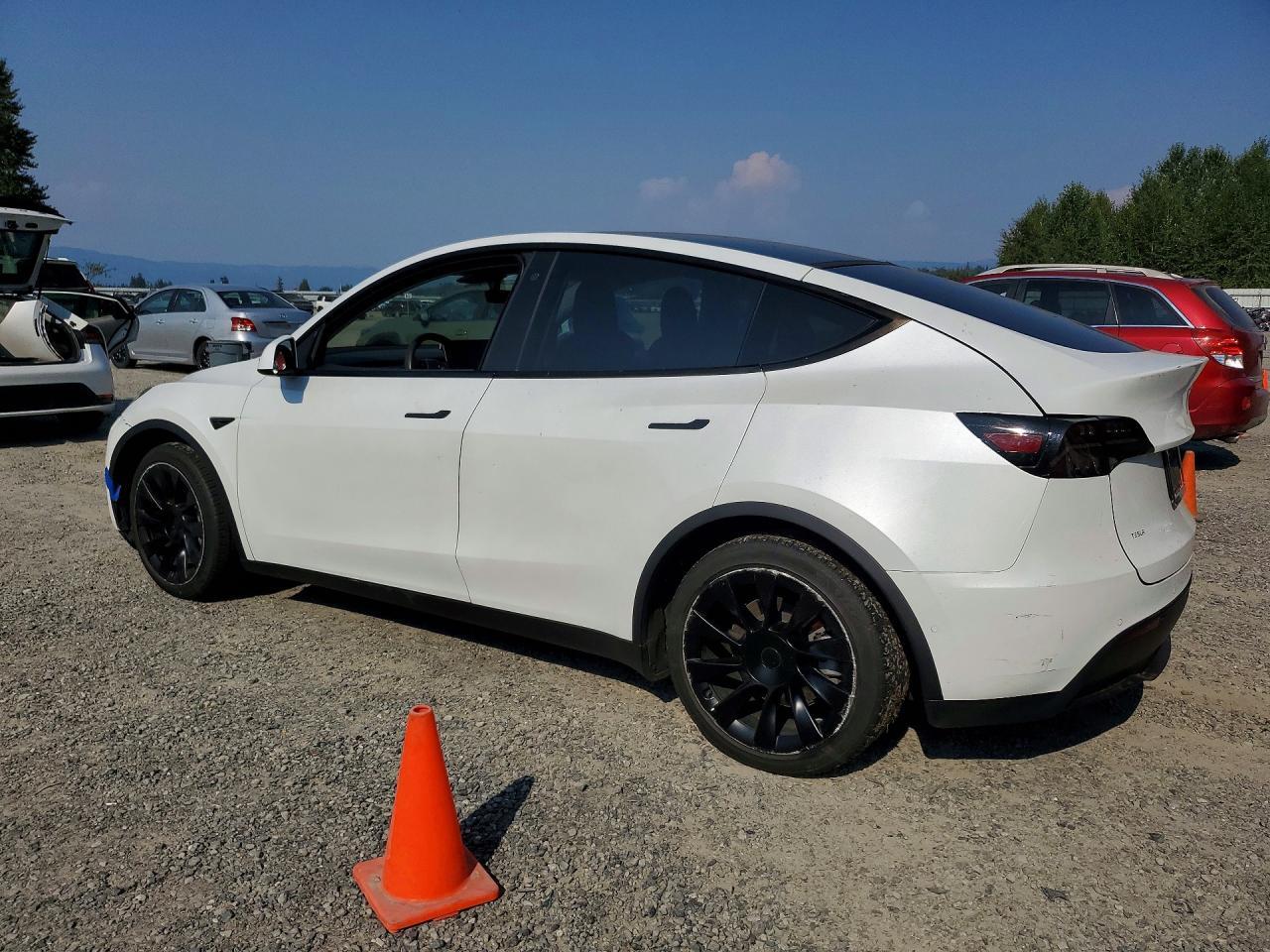2020 Tesla Model Y - zdjęcie 2