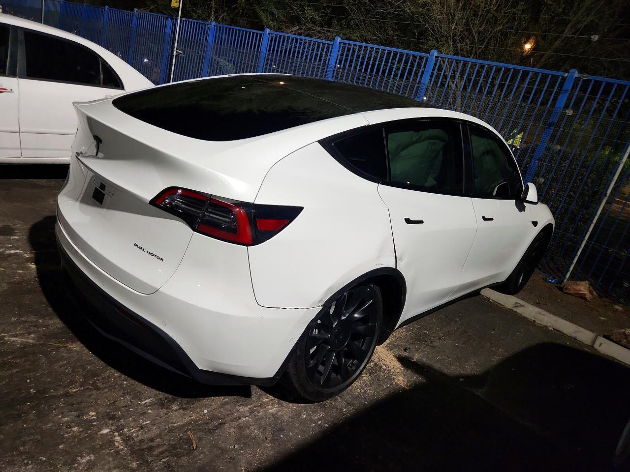 2022 Tesla Model Y - zdjęcie 3