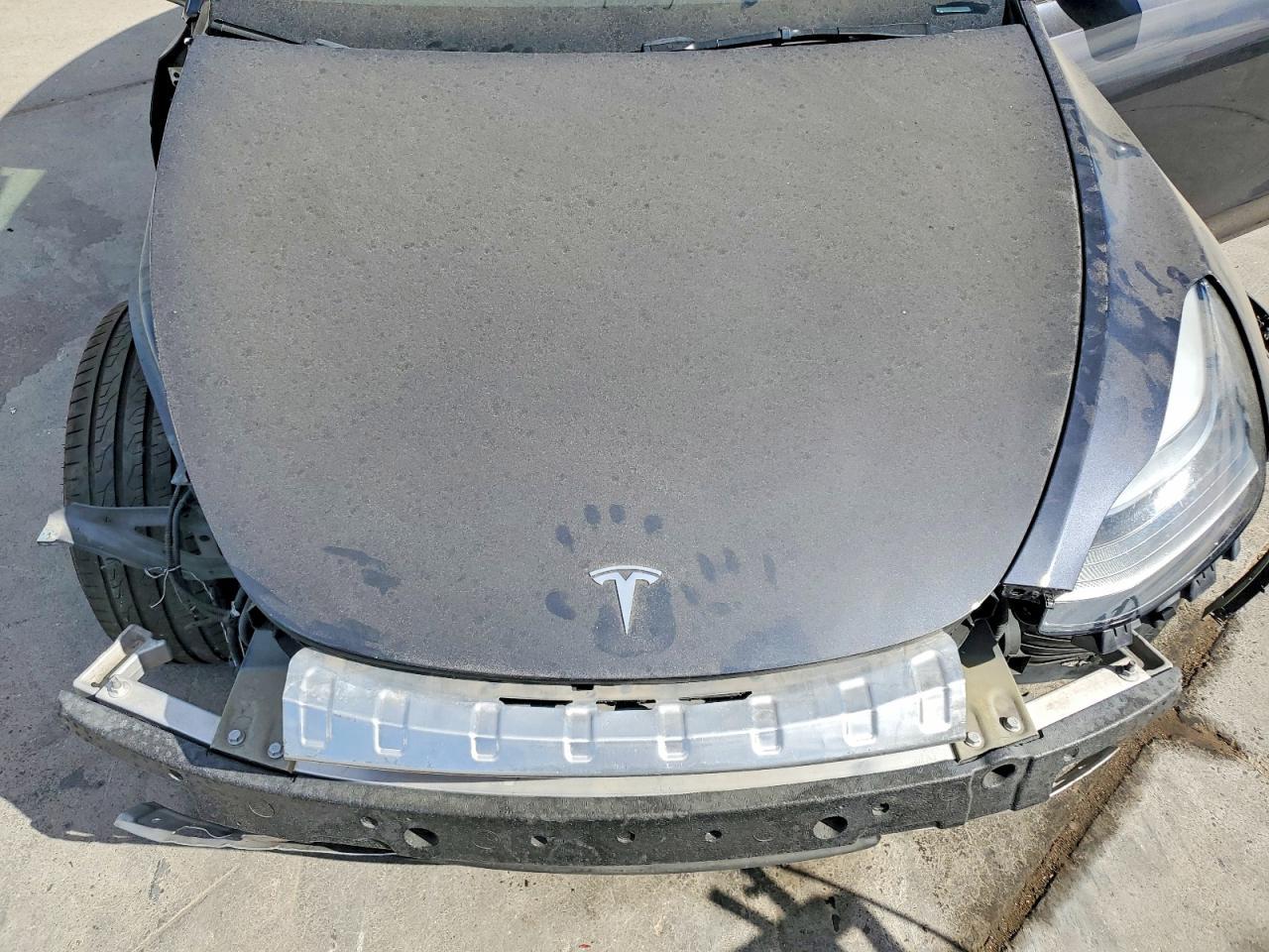 2024 Tesla Model Y - zdjęcie 11