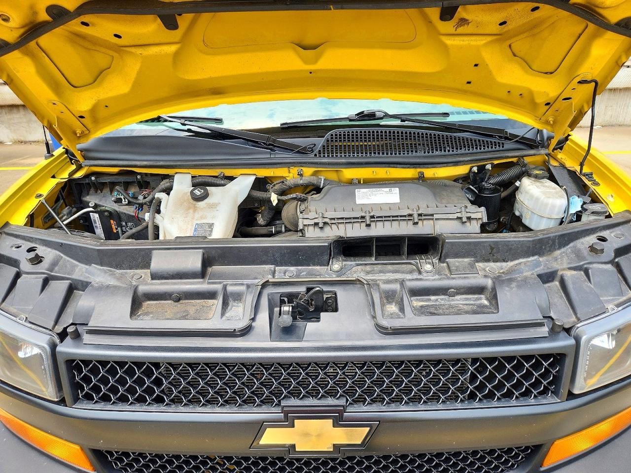 2020 Chevrolet Express G2500 - zdjęcie 12