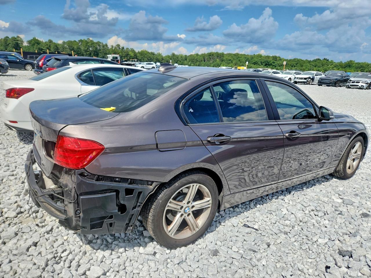 2015 BMW 328 I - zdjęcie 3