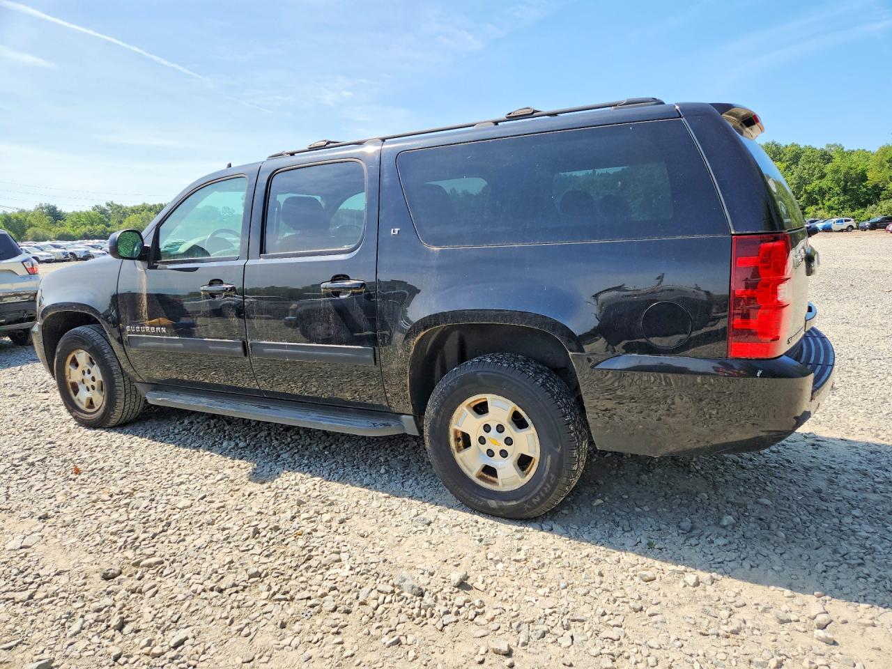2013 Chevrolet Suburban K1500 Lt - zdjęcie 2
