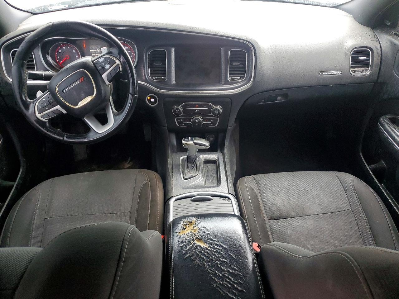 2016 Dodge Charger R/T - zdjęcie 8
