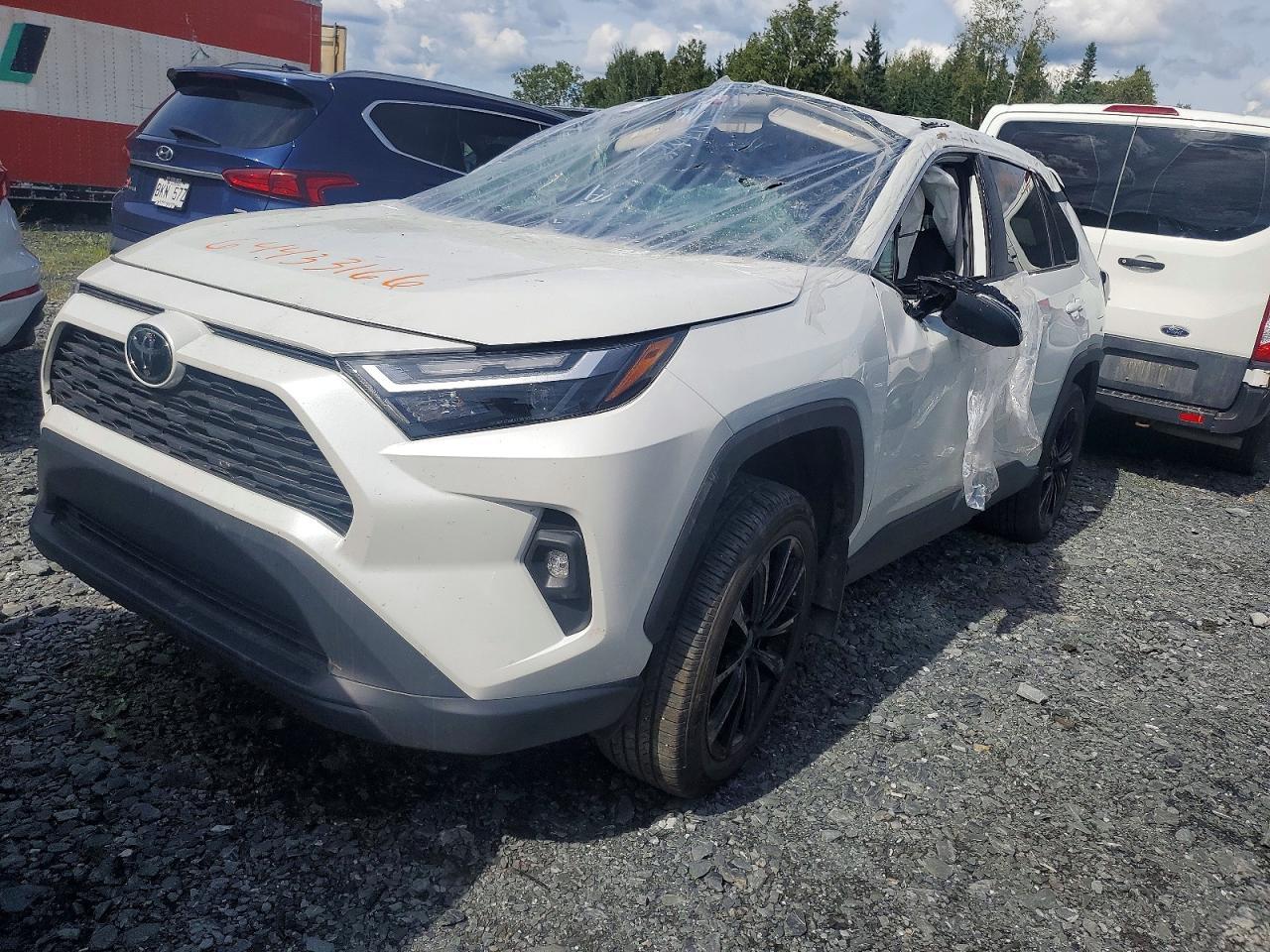 2024 Toyota Rav4 Xle - zdjęcie główne