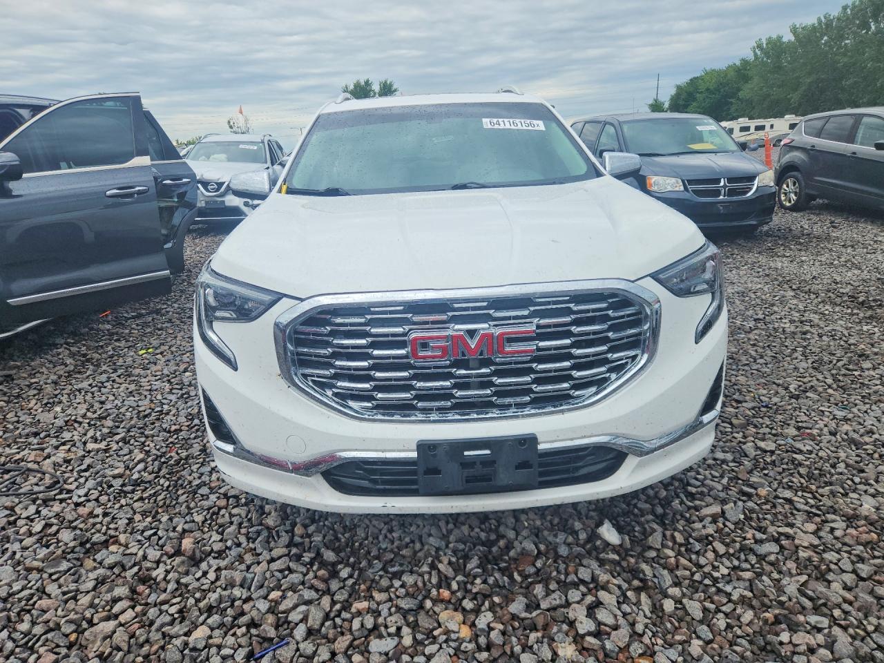 2018 GMC Terrain Denali - zdjęcie 9