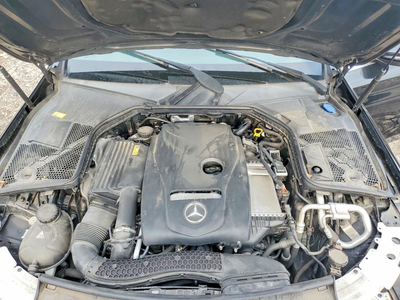 2016 Mercedes-Benz C 300 - zdjęcie 11