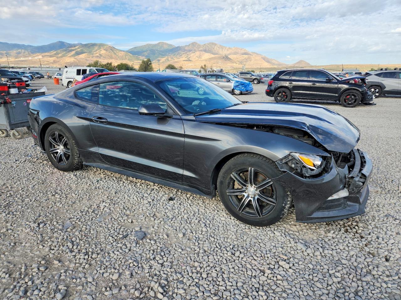 2015 Ford Mustang - zdjęcie 4